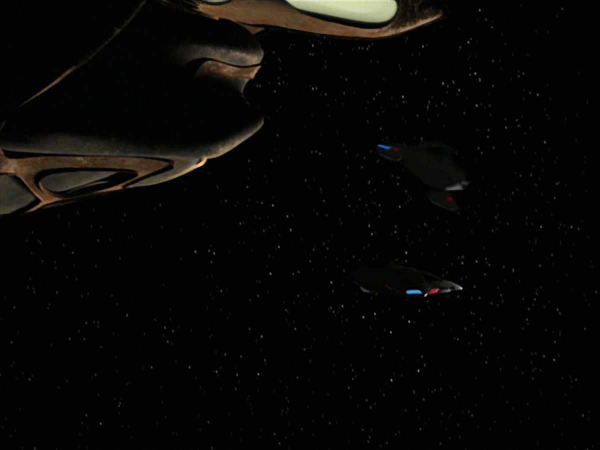 extant_StarTrek_VOY_7x24-RenaissanceMan_3130.jpg