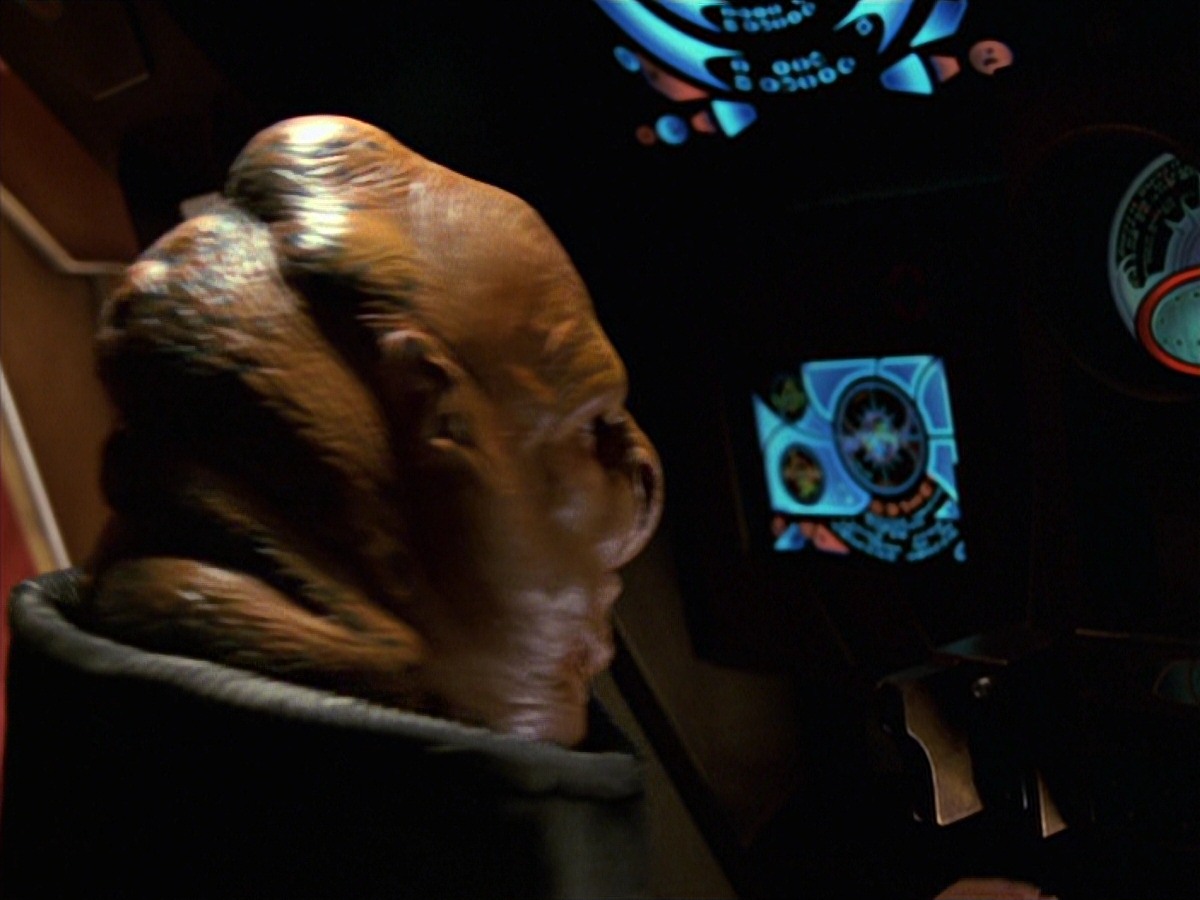 extant_StarTrek_VOY_7x24-RenaissanceMan_3145.jpg