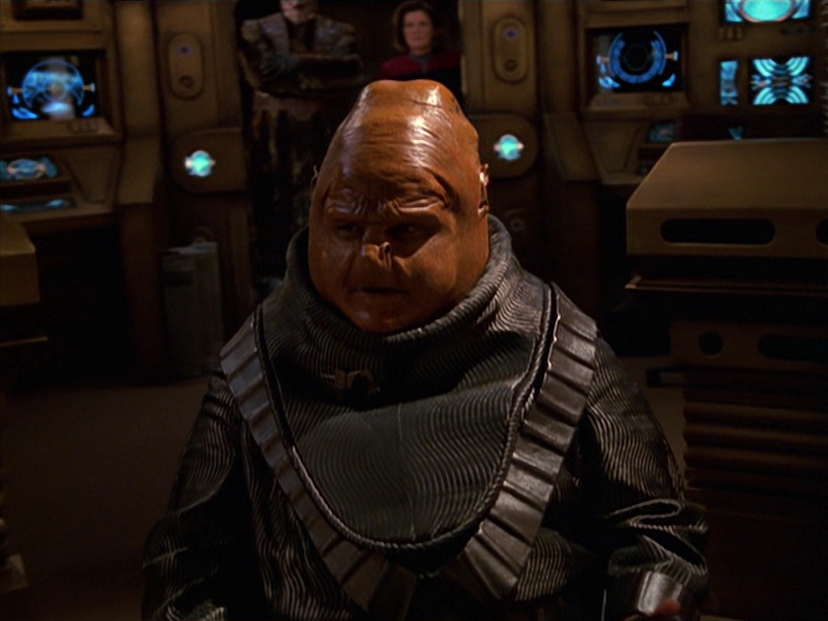 extant_StarTrek_VOY_7x24-RenaissanceMan_3150.jpg