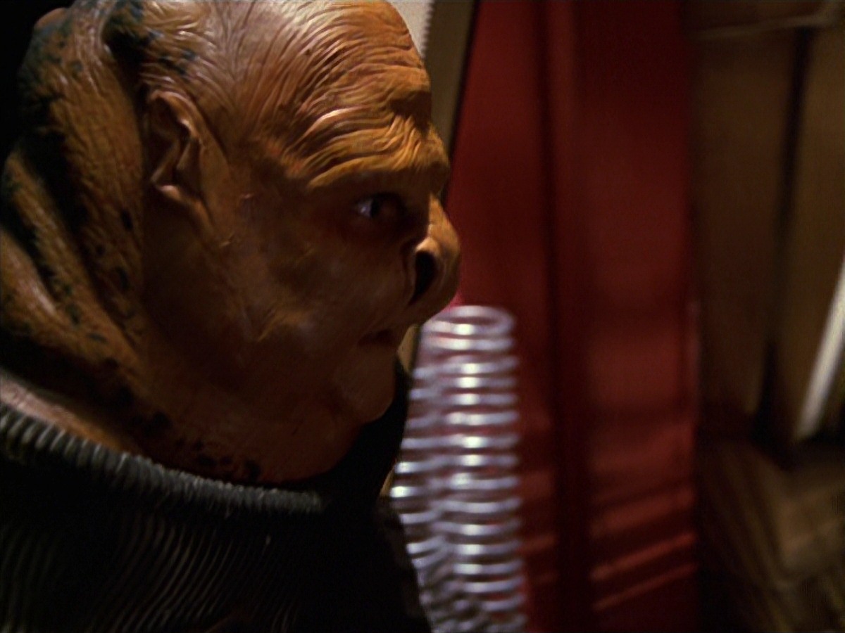 extant_StarTrek_VOY_7x24-RenaissanceMan_3171.jpg