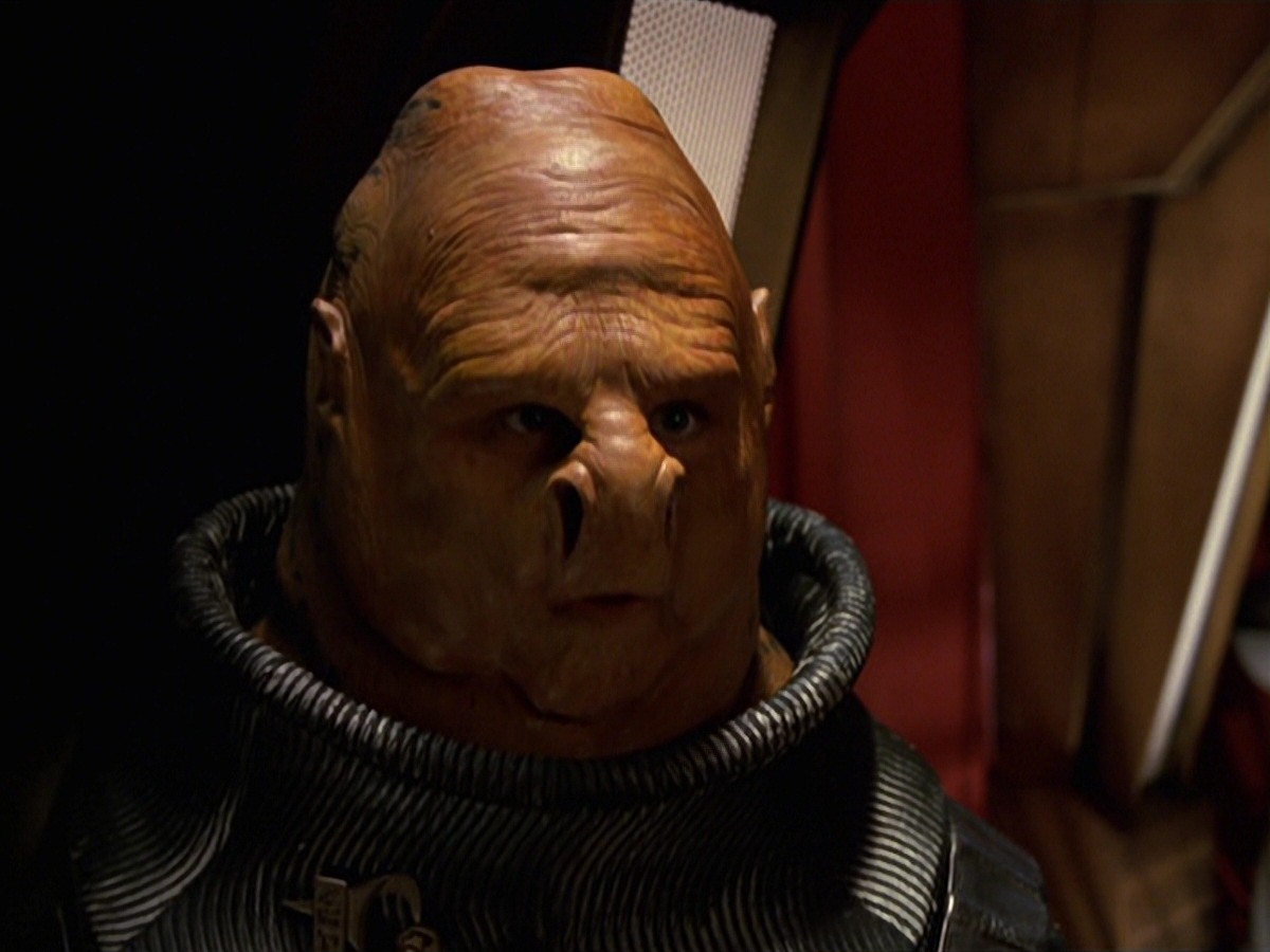 extant_StarTrek_VOY_7x24-RenaissanceMan_3198.jpg