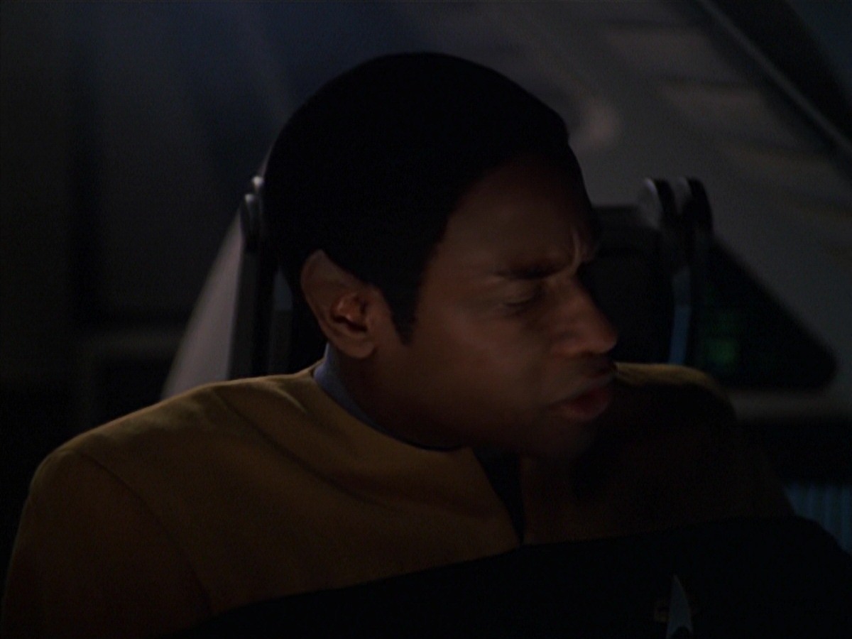 extant_StarTrek_VOY_7x24-RenaissanceMan_3224.jpg