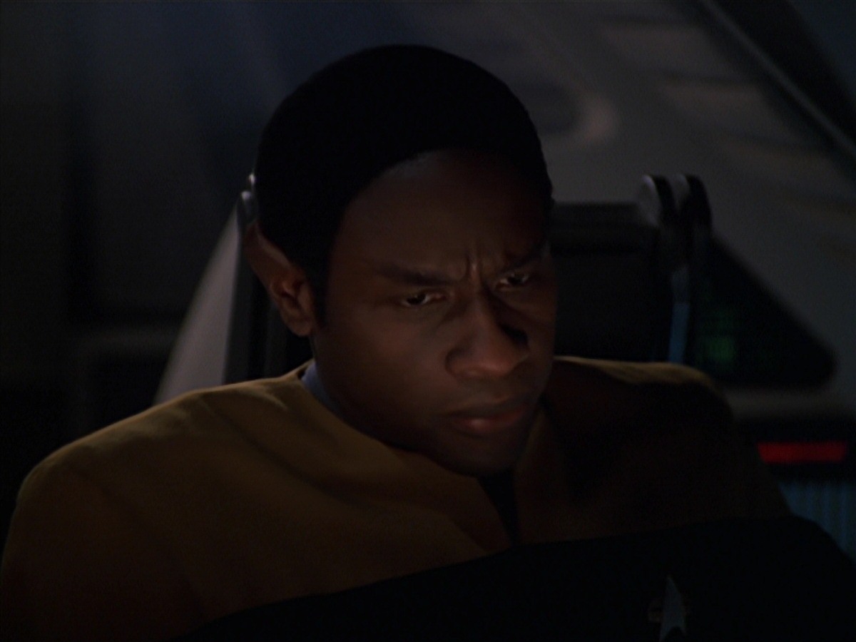 extant_StarTrek_VOY_7x24-RenaissanceMan_3225.jpg