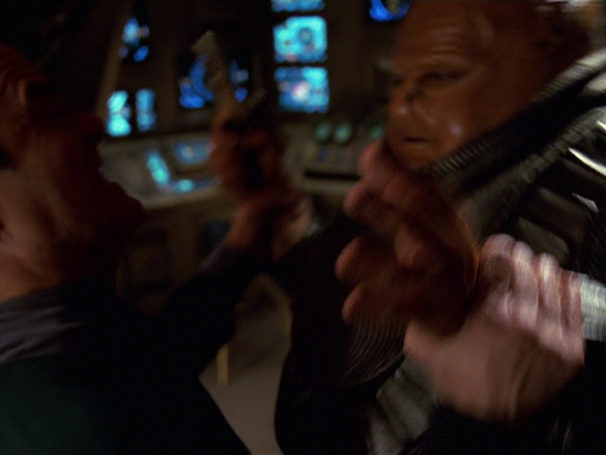 extant_StarTrek_VOY_7x24-RenaissanceMan_3242.jpg
