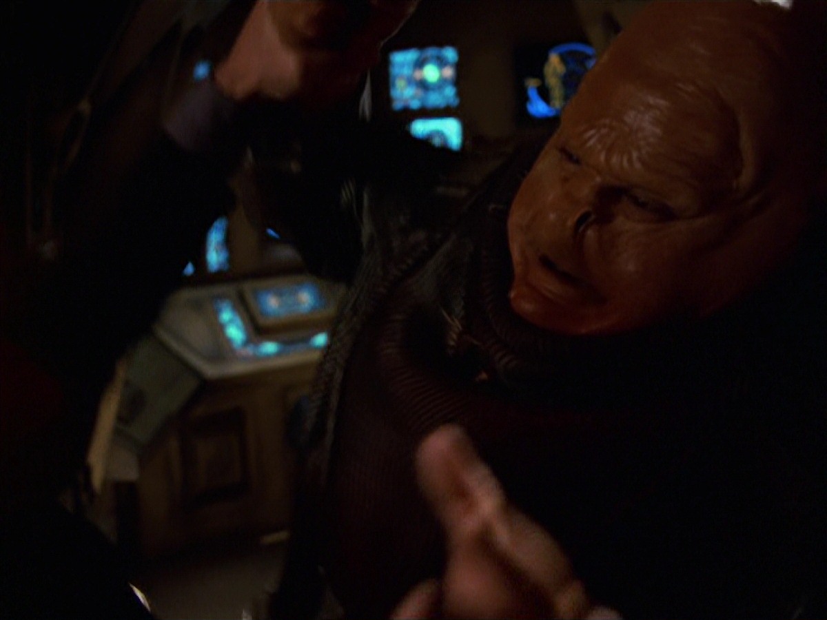 extant_StarTrek_VOY_7x24-RenaissanceMan_3243.jpg