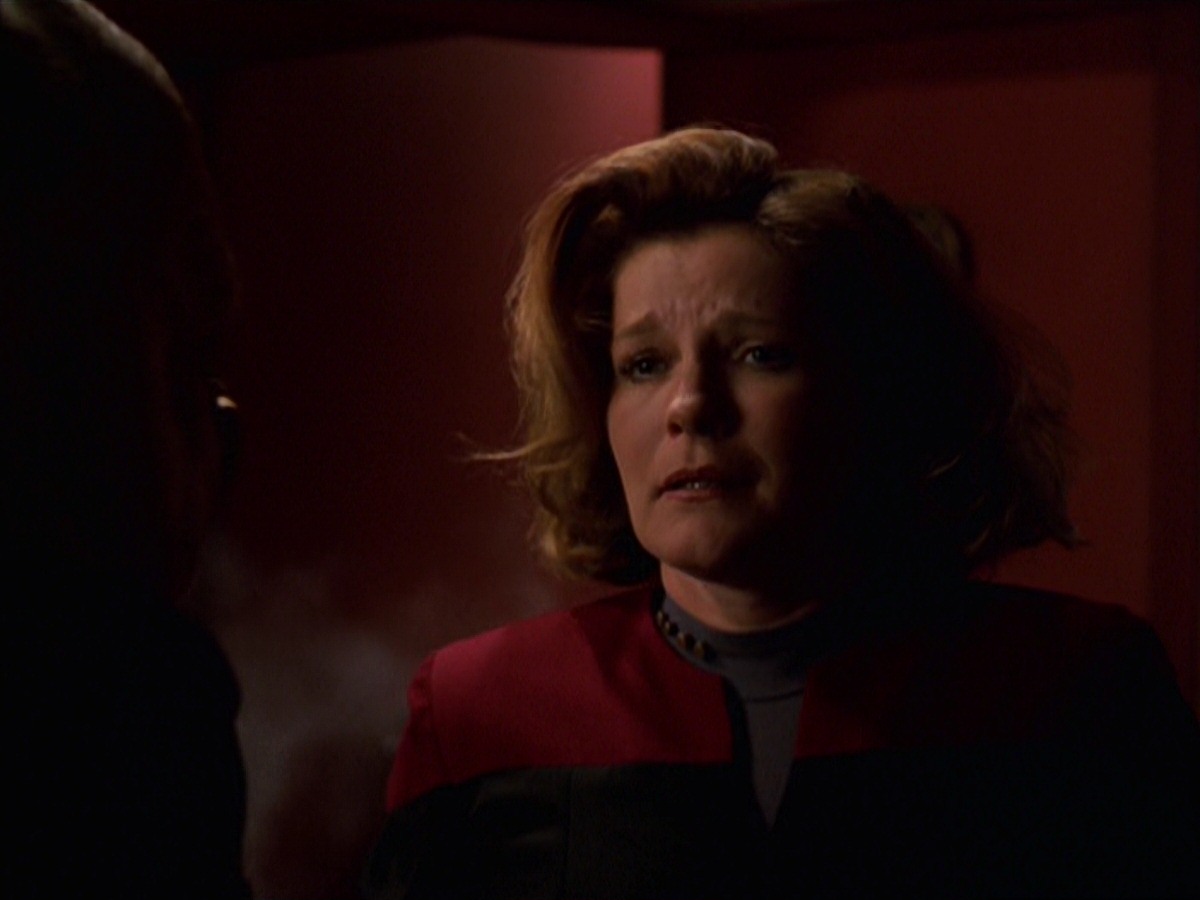 extant_StarTrek_VOY_7x24-RenaissanceMan_3284.jpg
