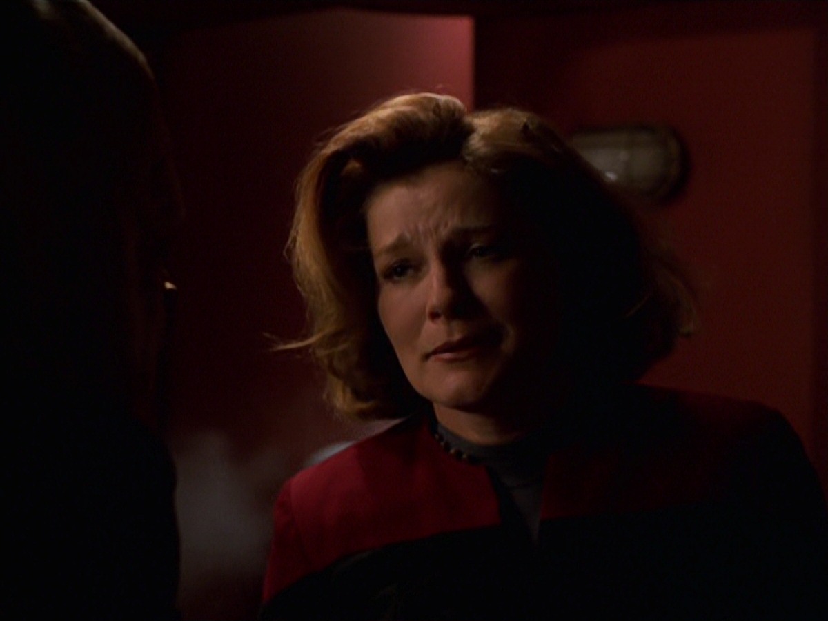 extant_StarTrek_VOY_7x24-RenaissanceMan_3286.jpg
