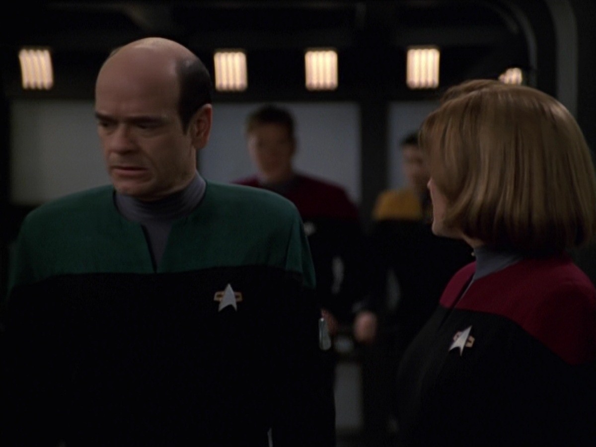 extant_StarTrek_VOY_7x24-RenaissanceMan_3314.jpg