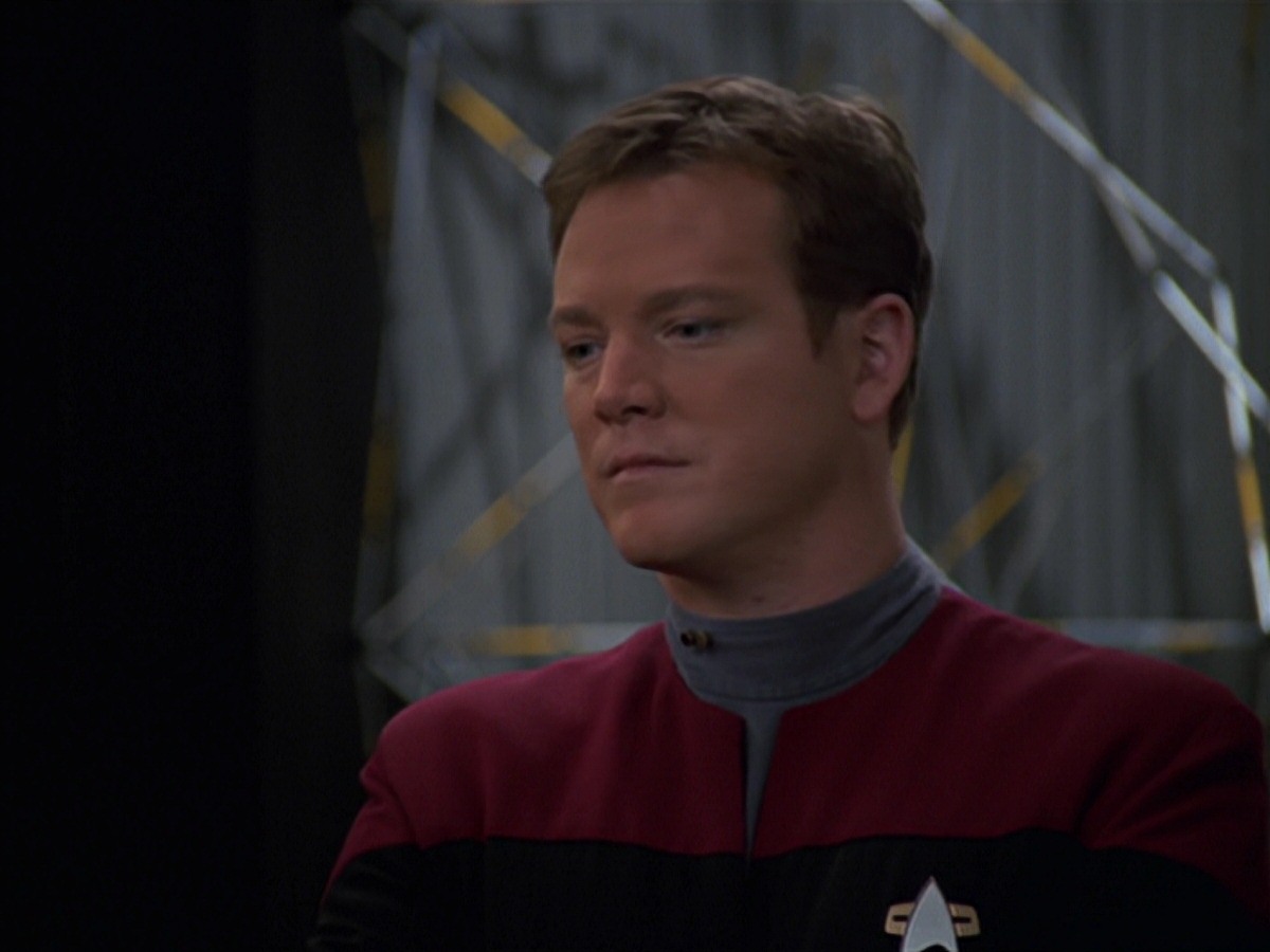 extant_StarTrek_VOY_7x24-RenaissanceMan_3383.jpg