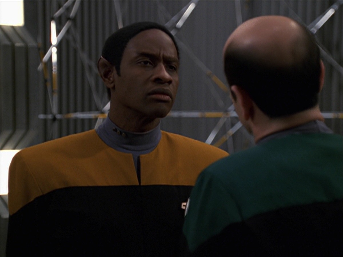 extant_StarTrek_VOY_7x24-RenaissanceMan_3388.jpg