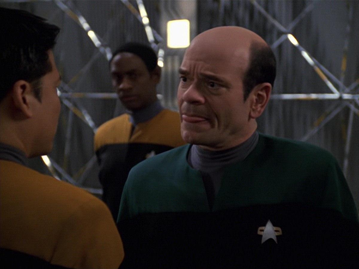 extant_StarTrek_VOY_7x24-RenaissanceMan_3397.jpg