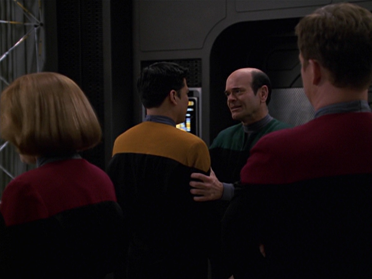 extant_StarTrek_VOY_7x24-RenaissanceMan_3406.jpg