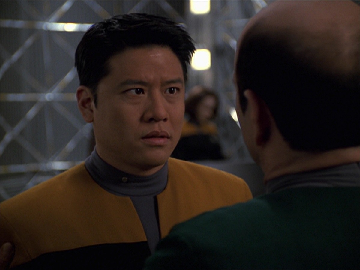 extant_StarTrek_VOY_7x24-RenaissanceMan_3408.jpg