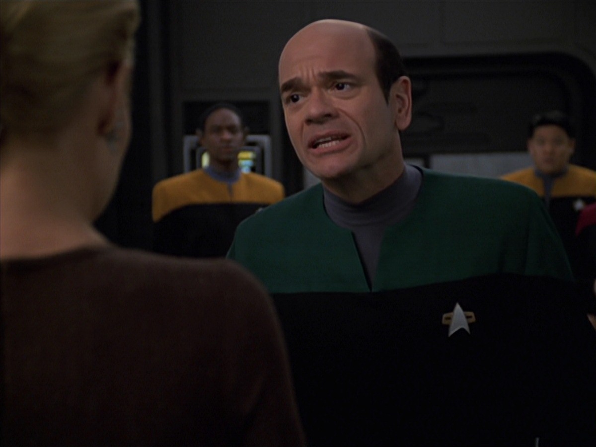 extant_StarTrek_VOY_7x24-RenaissanceMan_3419.jpg