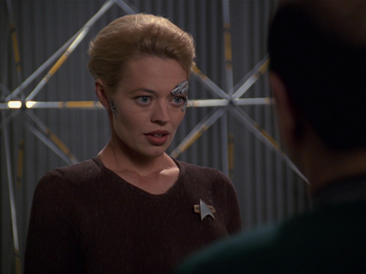 extant_StarTrek_VOY_7x24-RenaissanceMan_3423.jpg