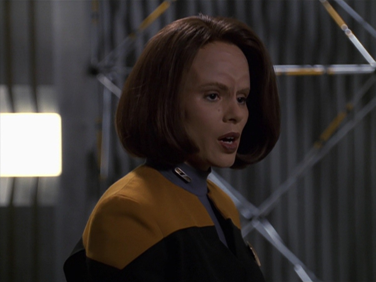 extant_StarTrek_VOY_7x24-RenaissanceMan_3456.jpg