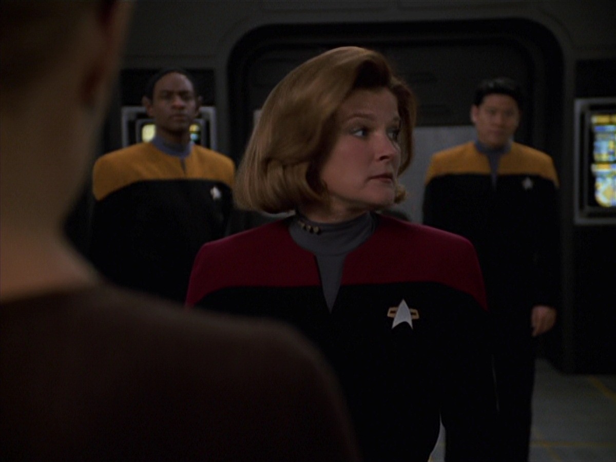 extant_StarTrek_VOY_7x24-RenaissanceMan_3459.jpg