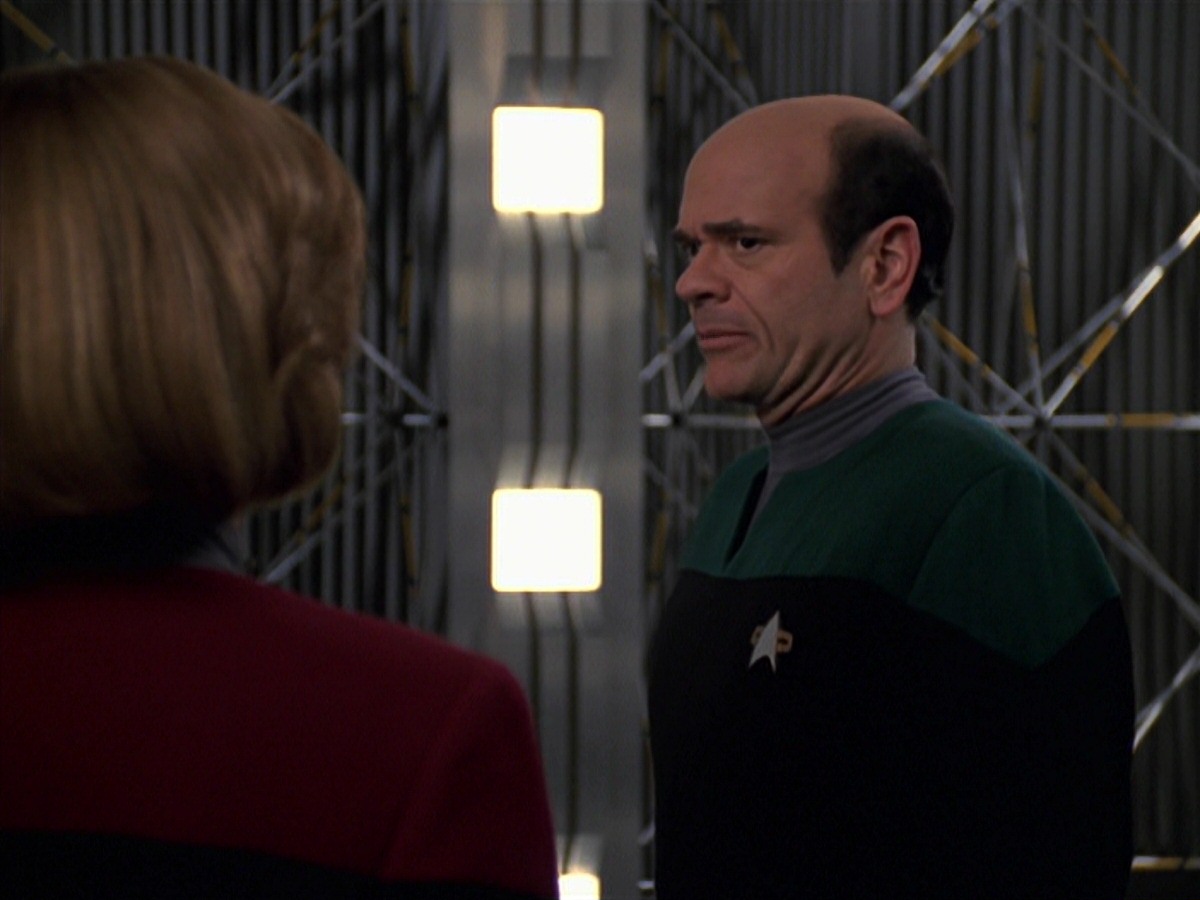 extant_StarTrek_VOY_7x24-RenaissanceMan_3468.jpg