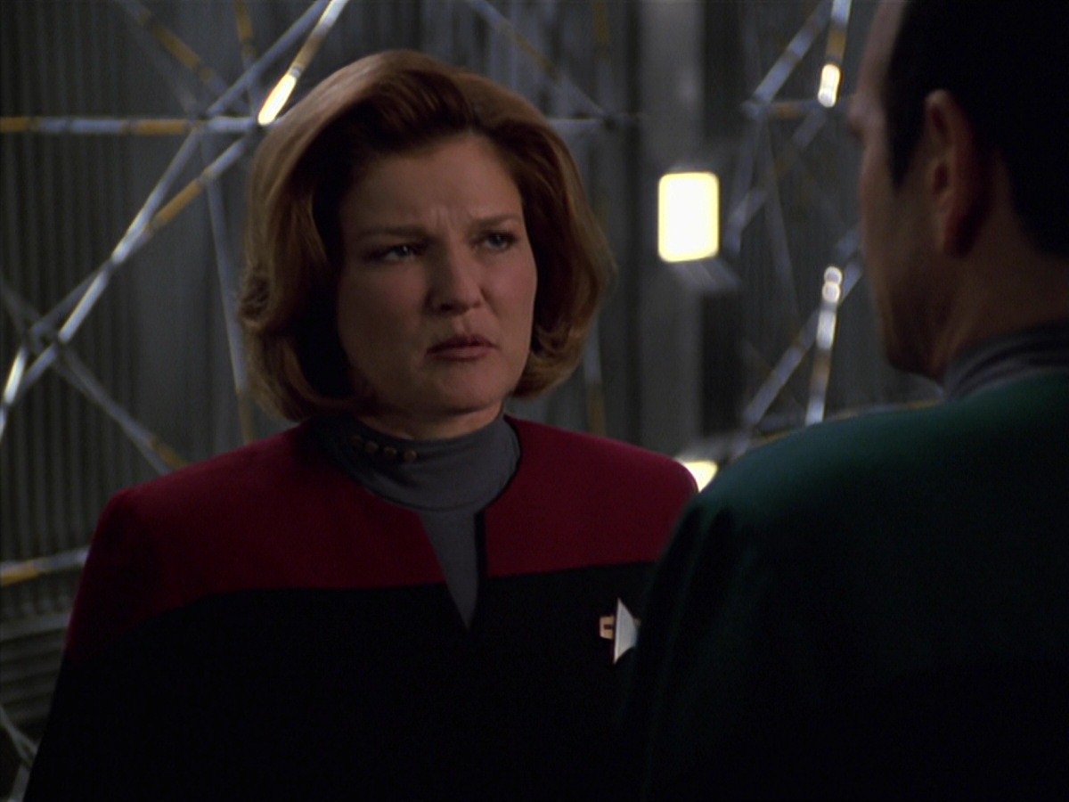extant_StarTrek_VOY_7x24-RenaissanceMan_3477.jpg