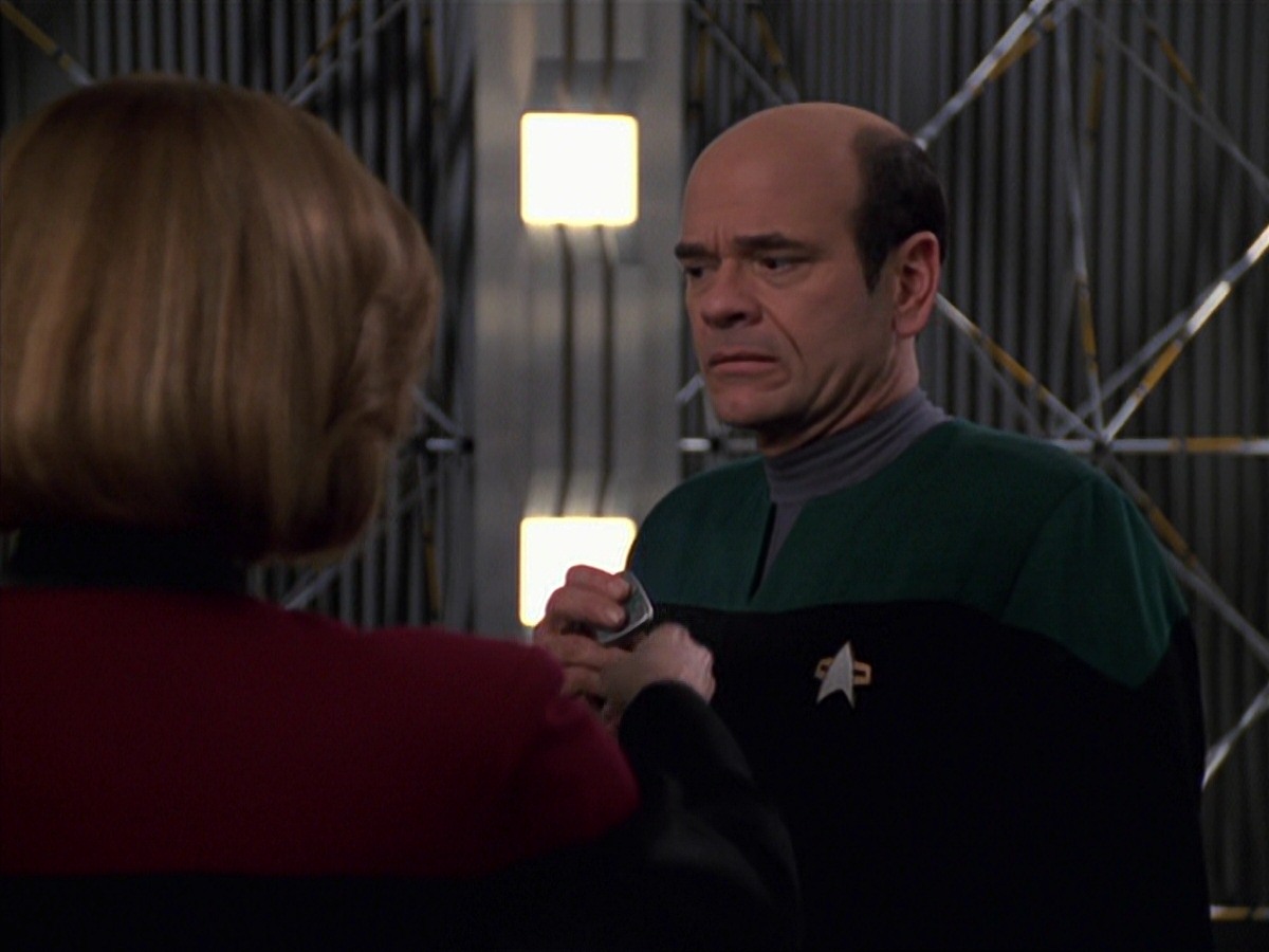 extant_StarTrek_VOY_7x24-RenaissanceMan_3483.jpg