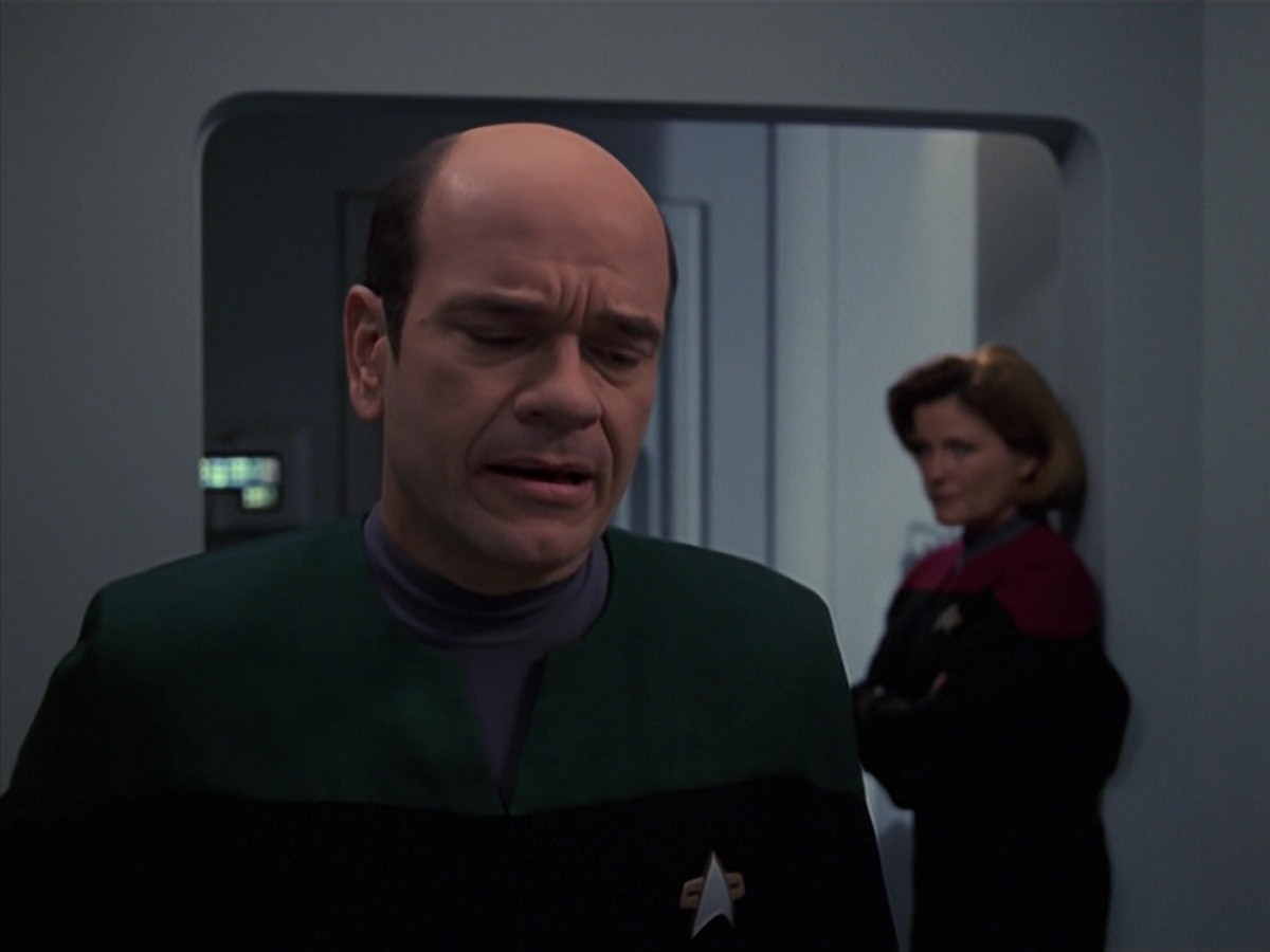 extant_StarTrek_VOY_7x24-RenaissanceMan_3554.jpg