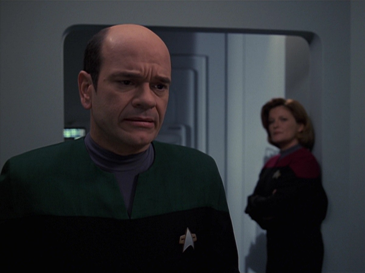 extant_StarTrek_VOY_7x24-RenaissanceMan_3560.jpg