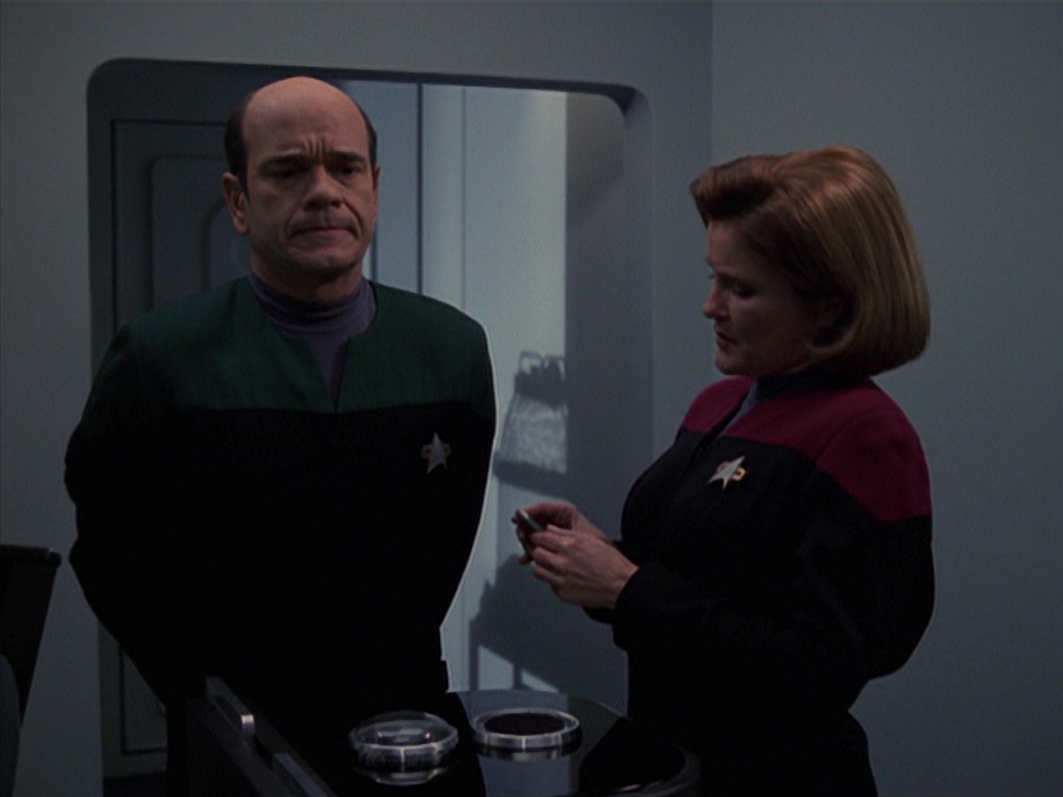 extant_StarTrek_VOY_7x24-RenaissanceMan_3584.jpg