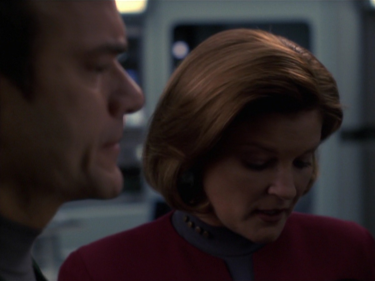 extant_StarTrek_VOY_7x24-RenaissanceMan_3596.jpg