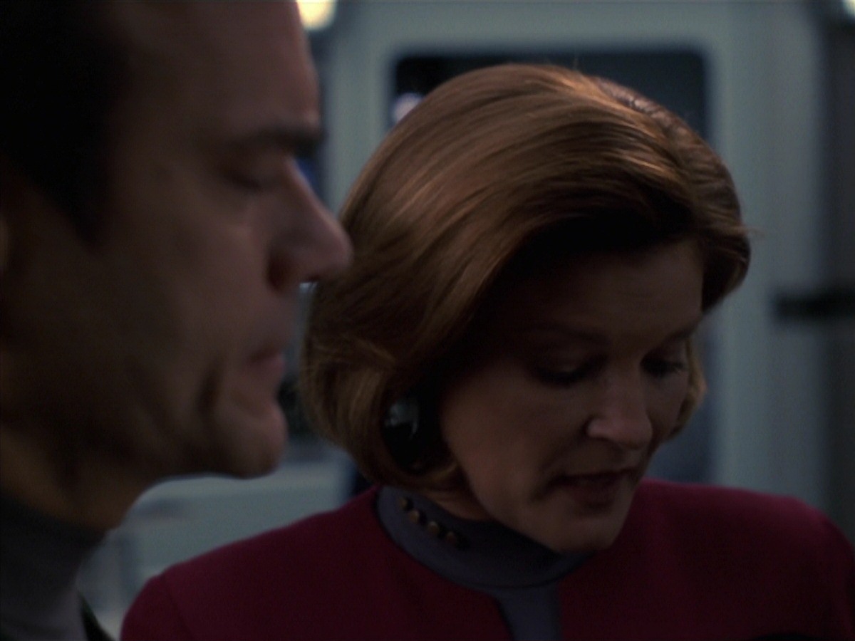 extant_StarTrek_VOY_7x24-RenaissanceMan_3597.jpg