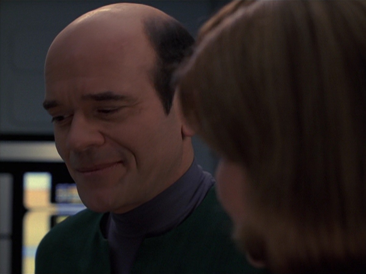 extant_StarTrek_VOY_7x24-RenaissanceMan_3615.jpg