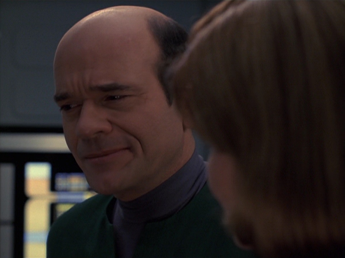 extant_StarTrek_VOY_7x24-RenaissanceMan_3617.jpg
