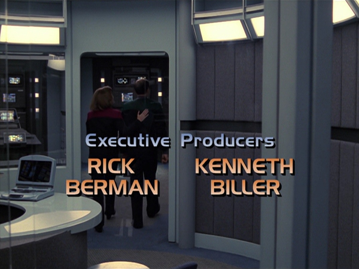 extant_StarTrek_VOY_7x24-RenaissanceMan_3638.jpg