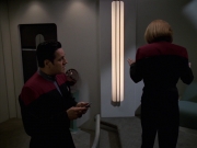 Filename=extant_StarTrek_VOY_7x24-RenaissanceMan_0571.jpg
Filesize=117KiB
Dimensions=1200x900
Date added=Jan 16, 2020 extant_StarTrek_VOY_7x24-RenaissanceMan_0571.jpg