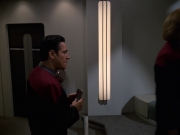 Filename=extant_StarTrek_VOY_7x24-RenaissanceMan_0600.jpg
Filesize=111KiB
Dimensions=1200x900
Date added=Jan 16, 2020 extant_StarTrek_VOY_7x24-RenaissanceMan_0600.jpg