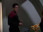 Filename=extant_StarTrek_VOY_7x24-RenaissanceMan_0606.jpg
Filesize=113KiB
Dimensions=1200x900
Date added=Jan 16, 2020 extant_StarTrek_VOY_7x24-RenaissanceMan_0606.jpg