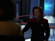 extant_StarTrek_VOY_7x24-RenaissanceMan_0706.jpg