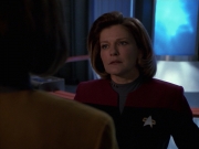 extant_StarTrek_VOY_7x24-RenaissanceMan_0717.jpg