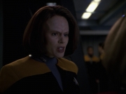 extant_StarTrek_VOY_7x24-RenaissanceMan_0720.jpg
