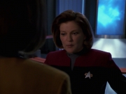 extant_StarTrek_VOY_7x24-RenaissanceMan_0724.jpg