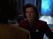 extant_StarTrek_VOY_7x24-RenaissanceMan_0729.jpg