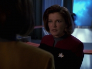 extant_StarTrek_VOY_7x24-RenaissanceMan_0731.jpg