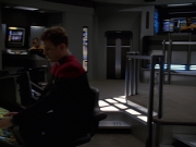 extant_StarTrek_VOY_7x24-RenaissanceMan_0752.jpg