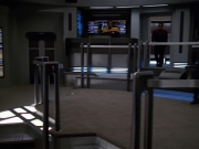 extant_StarTrek_VOY_7x24-RenaissanceMan_0755.jpg