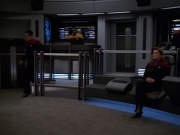 extant_StarTrek_VOY_7x24-RenaissanceMan_0760.jpg