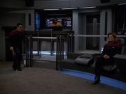 extant_StarTrek_VOY_7x24-RenaissanceMan_0761.jpg
