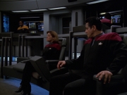 extant_StarTrek_VOY_7x24-RenaissanceMan_0771.jpg