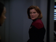 extant_StarTrek_VOY_7x24-RenaissanceMan_0839.jpg