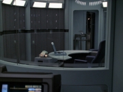 extant_StarTrek_VOY_7x24-RenaissanceMan_0846.jpg