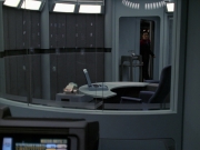 extant_StarTrek_VOY_7x24-RenaissanceMan_0847.jpg