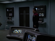 extant_StarTrek_VOY_7x24-RenaissanceMan_0857.jpg